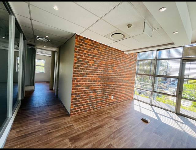 183M² OFFICE FOR SALE IN BROADACRES